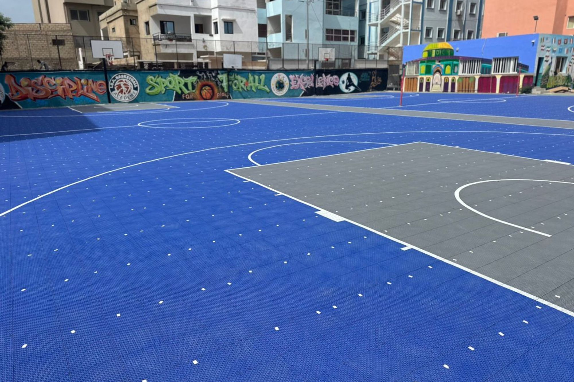 TERRAIN DE BASKETBALL